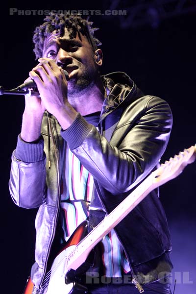 BLOC PARTY - 2009-02-10 - PARIS - Olympia - Rowland Kelechukwu Okereke